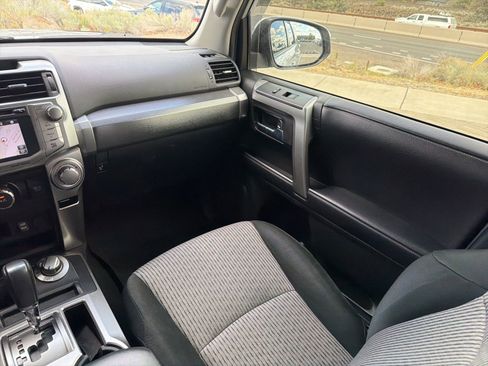 Used 2018 Toyota 4Runner SR5 AWD/4WD image 13