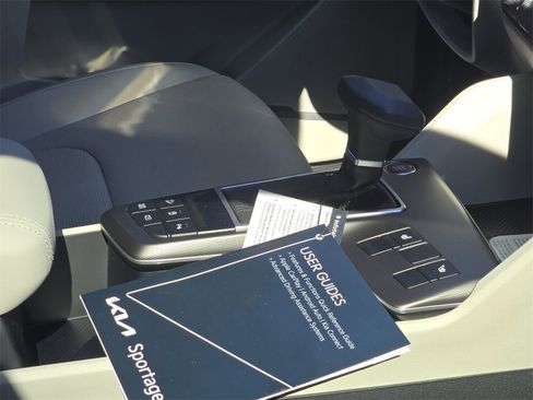 New 2026 Kia Sportage EX image 8