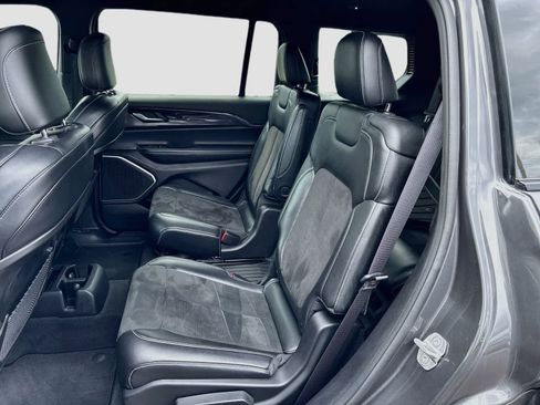 Used 2021 Jeep Grand Cherokee L Laredo RWD image 24