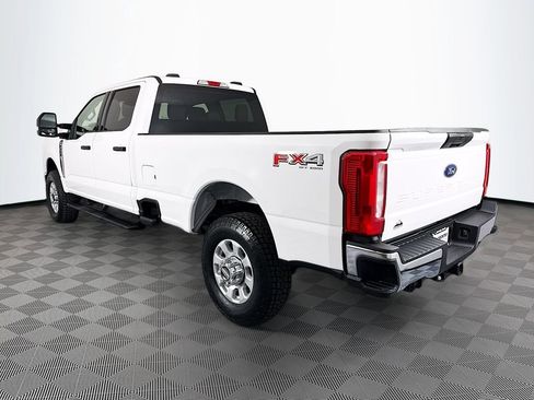 Used 2024 Ford F350 XLT w/ FX4 Off-Road Package AWD/4WD image 5