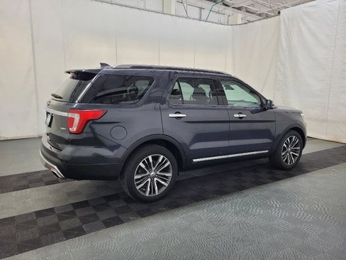Used 2017 Ford Explorer Platinum image 10