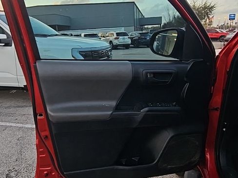 Used 2019 Toyota Tacoma SR w/ SR Convenience Package RWD image 10