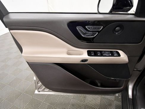 Used 2021 Lincoln Aviator Reserve w/ Equipment Group 201A image 13