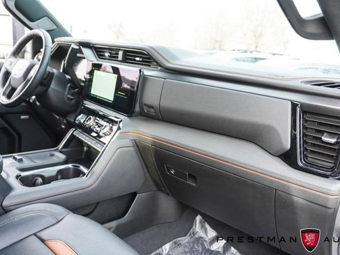 Used 2025 GMC Sierra 2500 AT4 w/ Technology Package image 62