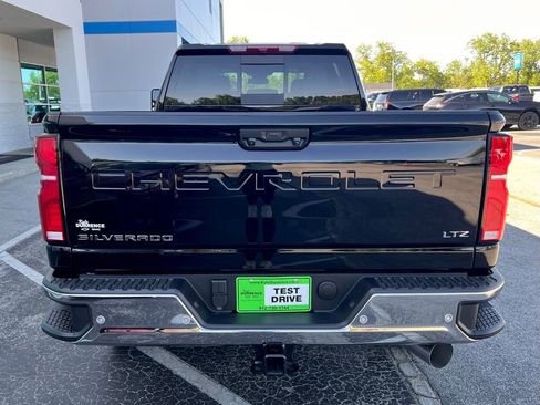New 2026 Chevrolet Silverado 2500 LTZ w/ LTZ Convenience Package AWD/4WD image 6