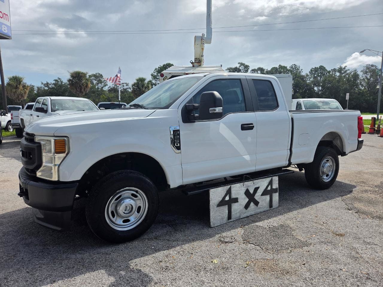 Used 2022 Ford F250 XL w/ Power Equipment Group AWD/4WD image 2