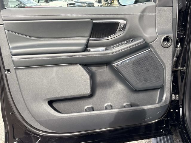 New 2027 Ford Expedition Platinum w/ Stealth Appearance Package AWD/4WD image 21