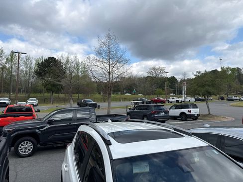 Used 2018 Toyota RAV4 SE w/ Power Extra Value Package image 2