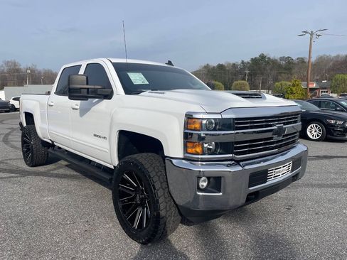 Used 2018 Chevrolet Silverado 2500 LT w/ LT Fleet Convenience Package AWD/4WD image 7