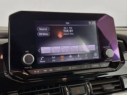 Used 2025 Nissan Pathfinder SV image 21