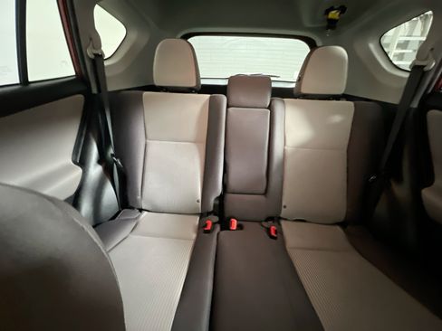 Used 2014 Toyota RAV4 XLE FWD image 32
