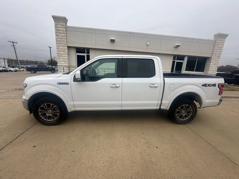Used 2019 Ford F150 Lariat image 4