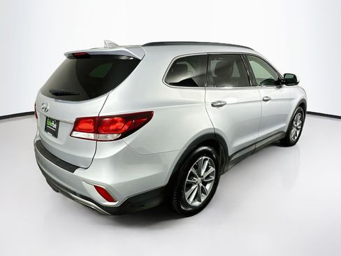 Used 2017 Hyundai Santa Fe SE w/ SE Premium Package 02 FWD image 9
