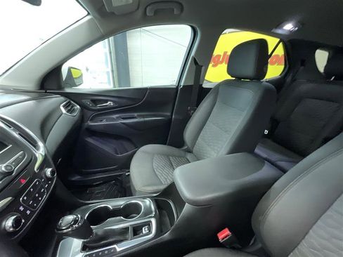 Used 2019 Chevrolet Equinox LT image 12