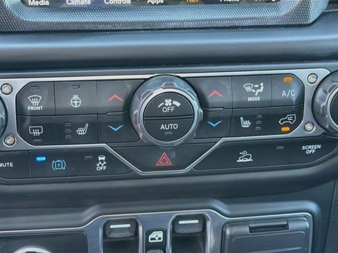 Used 2023 Jeep Wrangler Unlimited Sahara w/ Cold Weather Group AWD/4WD image 23