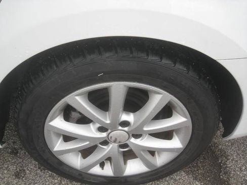 Used 2014 Volkswagen Jetta SE FWD image 29