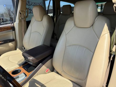 Used 2011 Buick Enclave CXL image 14