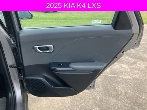 Used 2025 Kia K4 FWD image 15