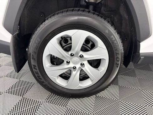 Used 2025 Toyota RAV4 LE AWD/4WD image 29