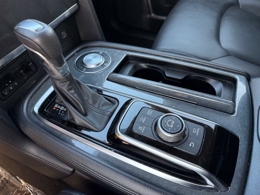 Used 2024 Nissan Armada SV RWD image 18