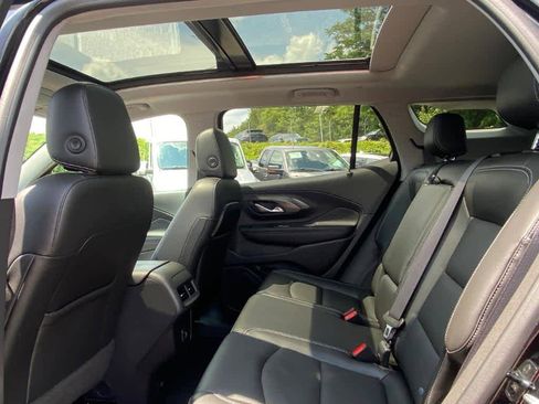Used 2022 GMC Terrain SLT w/ Infotainment Package II image 21