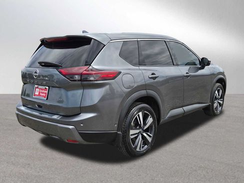 Used 2024 Nissan Rogue SL w/ SL Premium Package FWD image 3