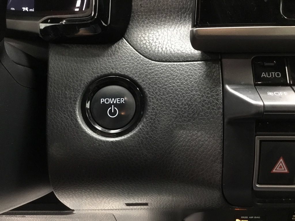 Used 2025 Toyota Camry SE FWD image 27