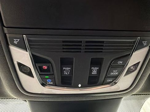 Used 2022 Acura MDX Type S AWD/4WD image 25