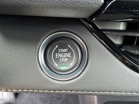 Used 2026 Buick Enclave Avenir w/ Super Cruise Package FWD image 35