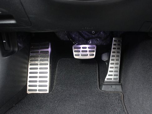 Used 2018 Kia Stinger GT1 image 27