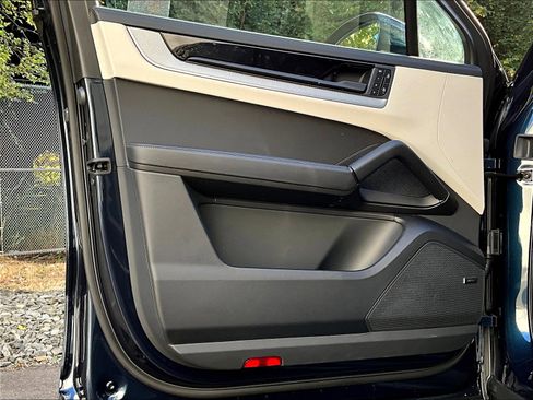 New 2026 Porsche Cayenne Coupe image 16