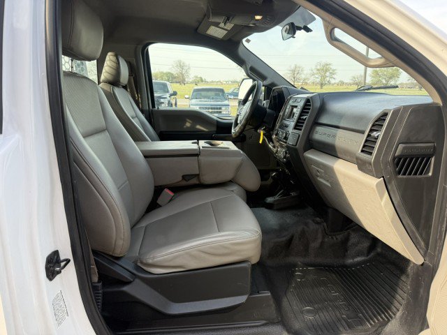 Used 2017 Ford F450 XL w/ Power Equipment Group AWD/4WD image 9
