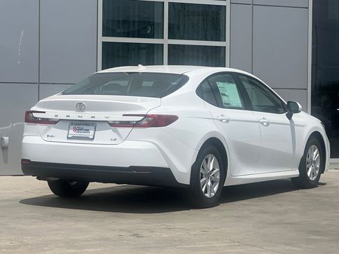 Used 2025 Toyota Camry LE FWD image 4