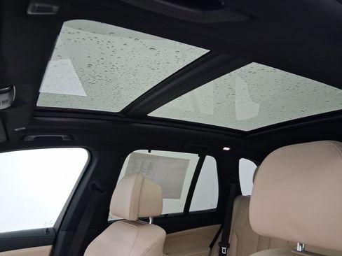 Used 2021 BMW X5 xDrive45e w/ M Sport Package image 14