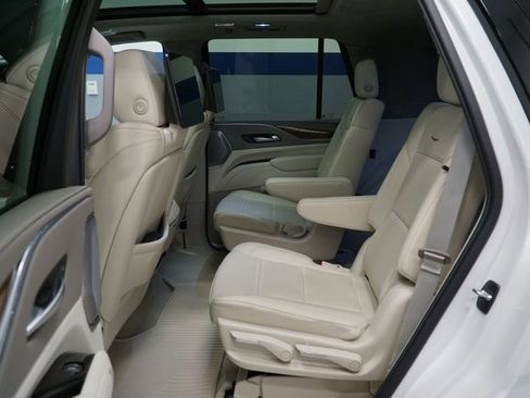 Used 2024 Cadillac Escalade Sport Platinum w/ LPO, ONYX Package image 22