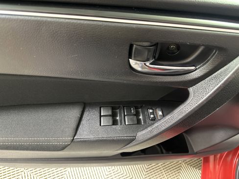 Used 2019 Toyota Corolla Sedan image 11