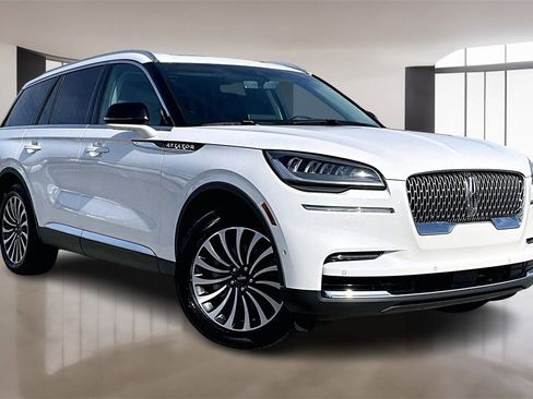 Used 2023 Lincoln Aviator Reserve w/ Equipment Group 201A image 12