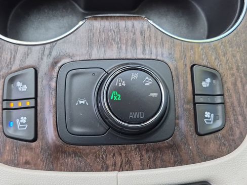 Used 2021 GMC Acadia Denali w/ Denali Technology Package AWD/4WD image 25