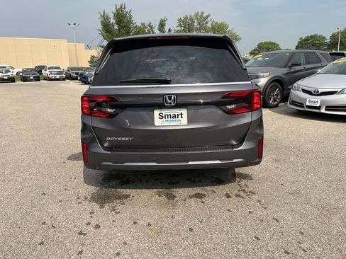 Certified 2026 Honda Odyssey EX-L image 10