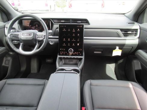 Used 2025 GMC Terrain Elevation w/ Elevation Premium Package AWD/4WD image 11