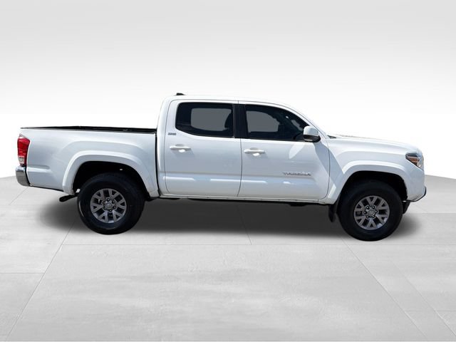 Used 2019 Toyota Tacoma SR5 AWD/4WD image 8