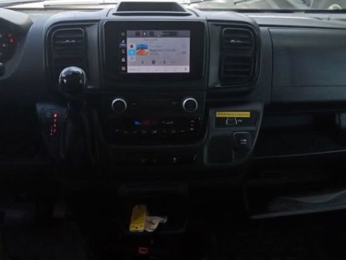 Used 2024 RAM ProMaster 2500 w/ Convenience Group FWD image 10