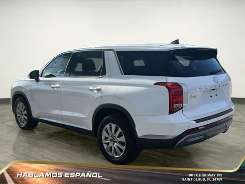 Used 2023 Hyundai Palisade SE image 4