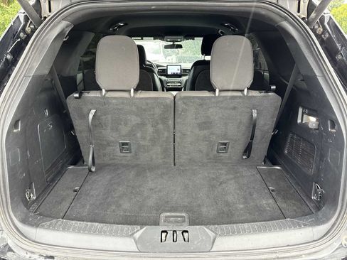 Used 2020 Ford Explorer XLT AWD/4WD image 24