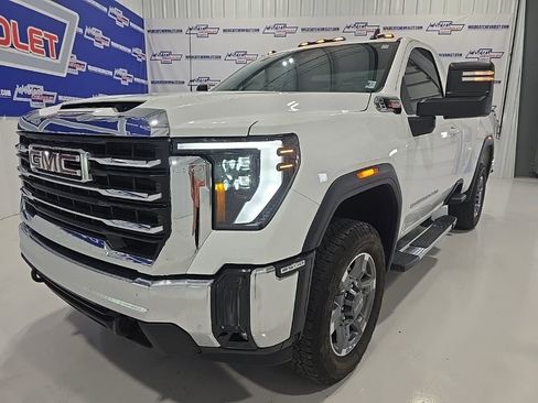 Used 2025 GMC Sierra 2500 SLE w/ Max Trailering Package image 3