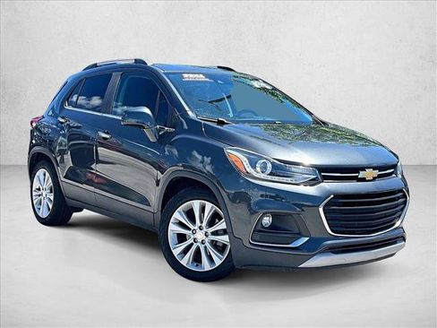 Used 2019 Chevrolet Trax Premier FWD image 12