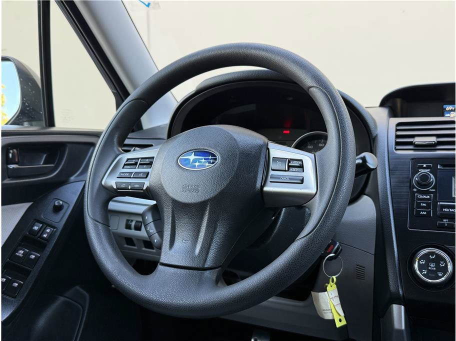 Used 2015 Subaru Forester 2.5i Premium AWD/4WD image 8