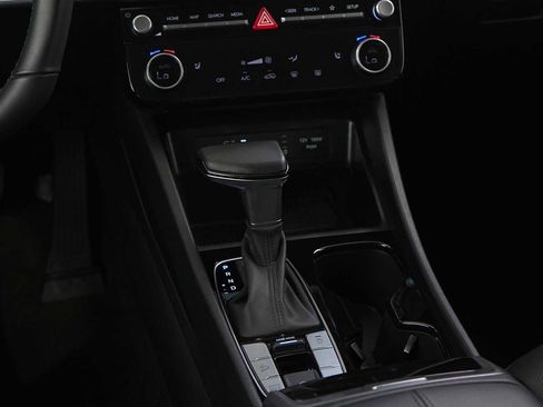 Used 2025 Hyundai Tucson SEL FWD image 20