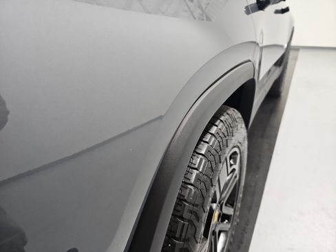 Used 2024 Rivian R1S Adventure AWD/4WD image 35