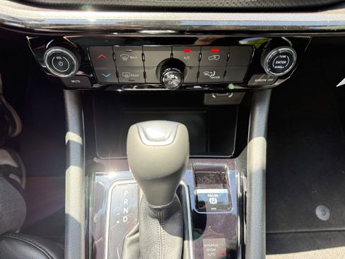 New 2026 Jeep Compass Latitude AWD/4WD image 13